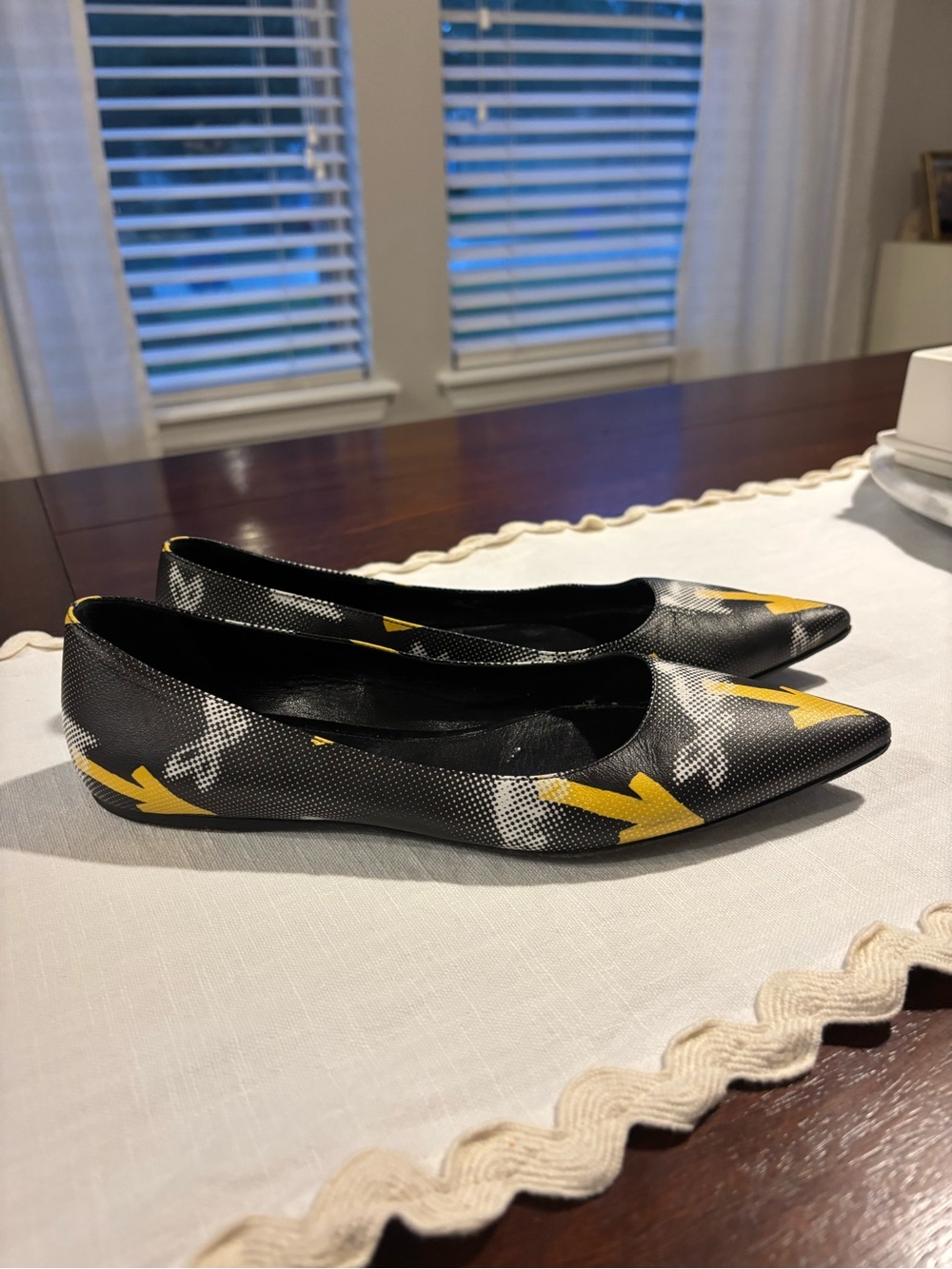 Prada Graphic-Arrow Printed Ballet Flats, Black/Yellow (Nero/Giallo) Size 38